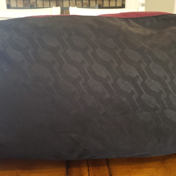 Nike Maroon Duffle bag - Picture 4 of 5